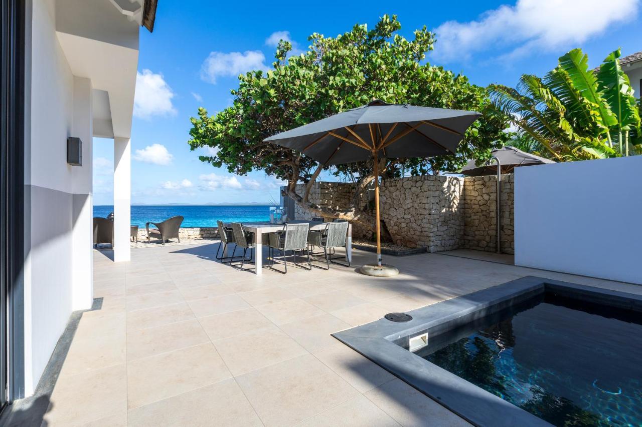 Oceanfront 72 & Sunny Villa Kralendijk  Exterior photo